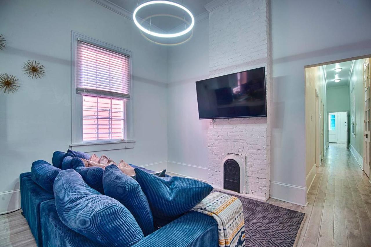 Вилла Five Br - Sleeps 10! Steps From French Quarter Новый Орлеан Экстерьер фото