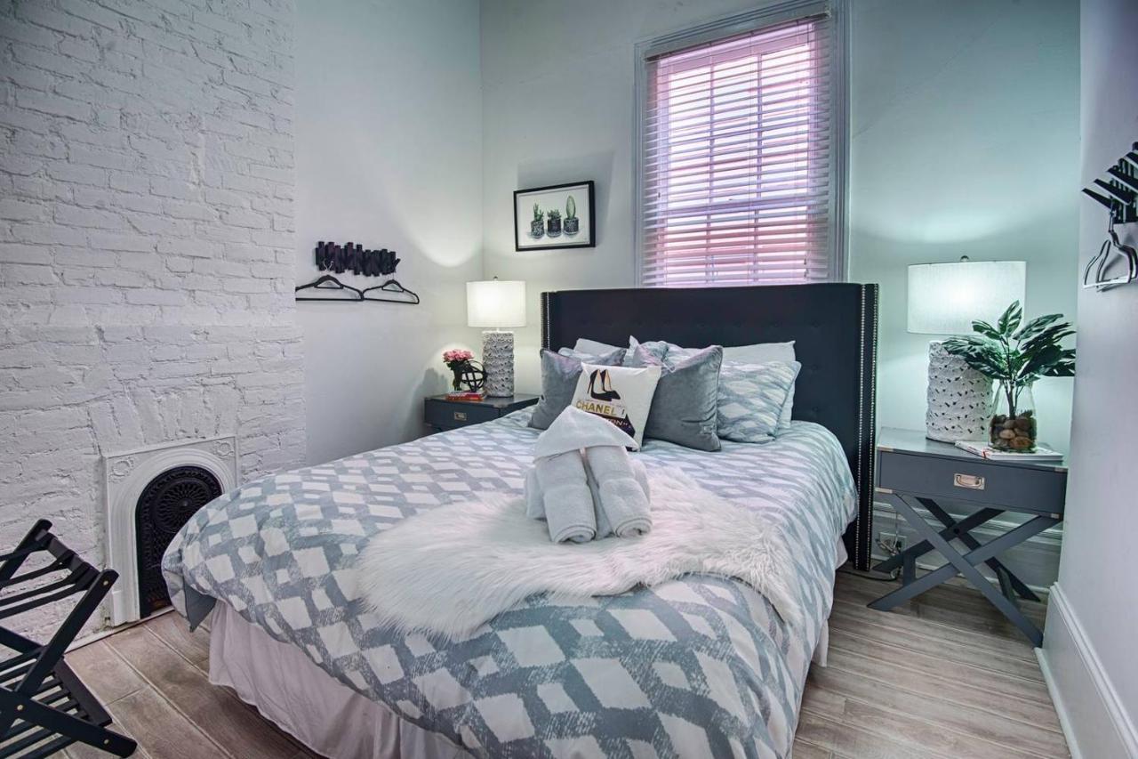 Вилла Five Br - Sleeps 10! Steps From French Quarter Новый Орлеан Экстерьер фото